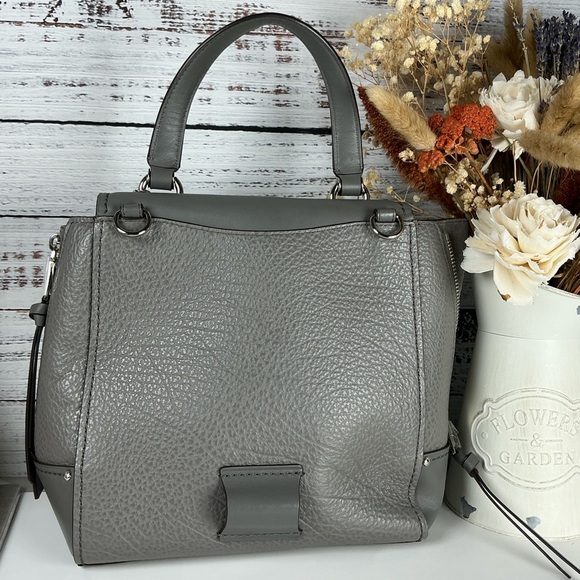 coach faye crossbody backpack Shoulder Bag Outlet Americas haves while the adjustable strap allows for comfortable wear Coach Faye Shoulder Bag In